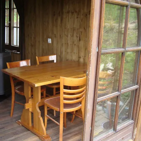 Cosy-cabane